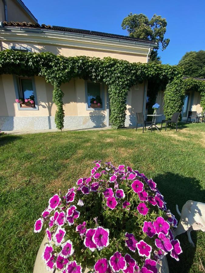 Cascina Serra Eco-House Beb Hotel Muzzano Exterior photo